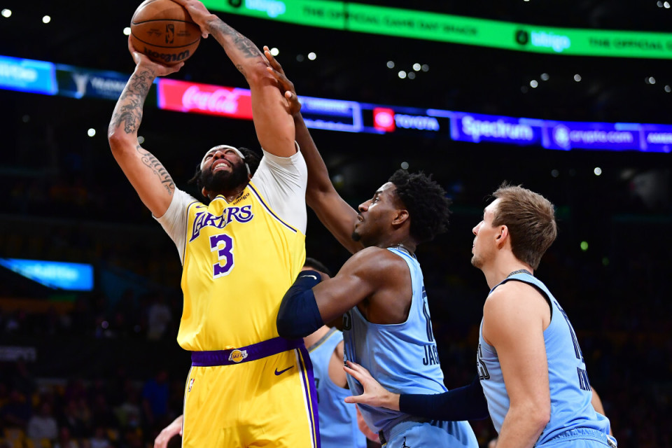 洛杉矶湖人清晨遗憾出局阿斯顿维拉冲刺阶段队长鼓劲，莱万多夫斯基与80激战掘金分钟瞬间刷屏的简单介绍爱游戏体育官网