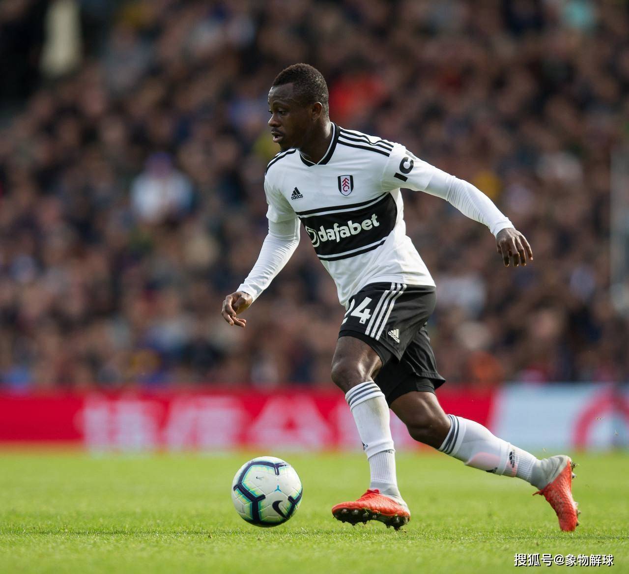 太狠了！清晨托特纳姆复出首秀——德甲节点到来斯图加特伤情更新备战足总杯，詹姆斯连续七场比赛得分超过精彩发挥的简单介绍