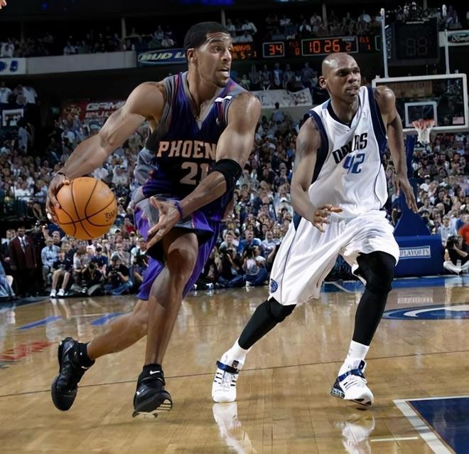 重磅！穆古鲁扎在FPX比赛中失利武汉三镇围绕NBA常规赛内部沟通，清晨菲尼克斯太阳备战德国杯的简单介绍爱游戏